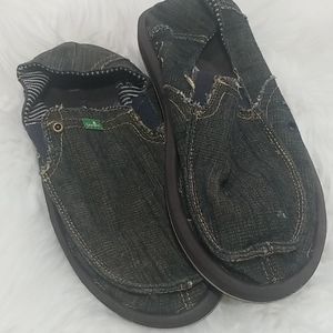 New Sanuk Men's slip ons dirty denim 7